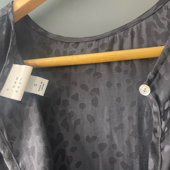 A New Day Print shirt - Picture 4 of 4